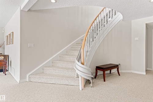 9 Butterworth Point(E), Edmonton, AB - Indoor Photo Showing Other Room