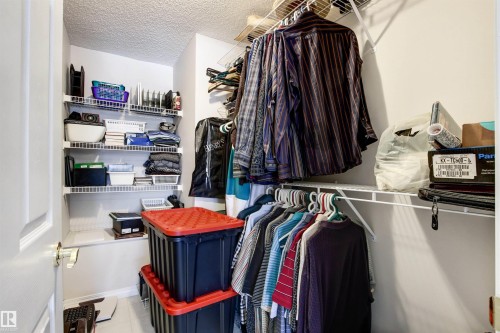 9 Butterworth Point(E), Edmonton, AB - Indoor With Storage