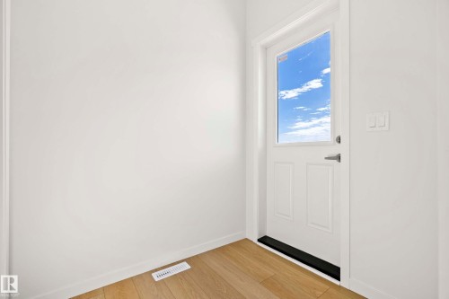 667 173 Avenue, Edmonton, AB - Indoor Photo Showing Other Room