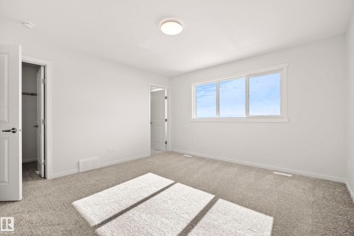 667 173 Avenue, Edmonton, AB - Indoor Photo Showing Other Room