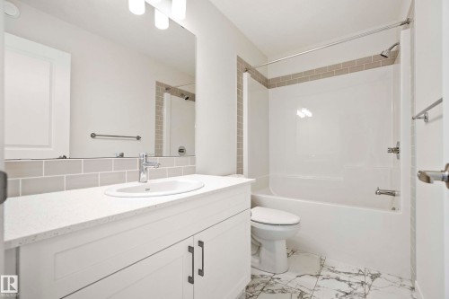 667 173 Avenue, Edmonton, AB - Indoor Photo Showing Bathroom