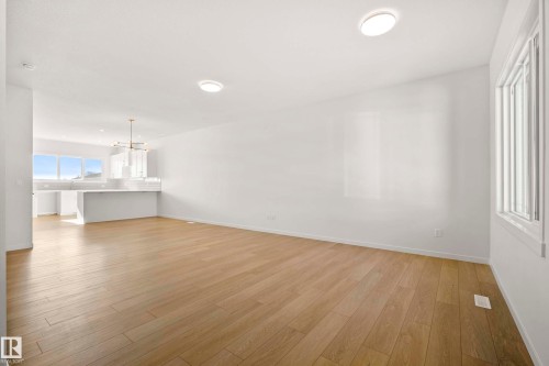 667 173 Avenue, Edmonton, AB - Indoor Photo Showing Other Room