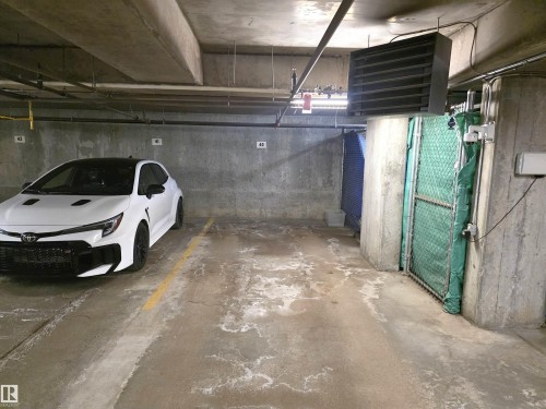 406 10232 115 Street, Edmonton, AB - Indoor Photo Showing Garage