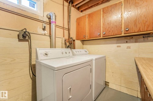 58 Huron Street S, Devon, AB - Indoor Photo Showing Laundry Room