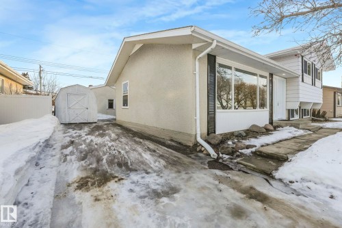 58 Huron Street S, Devon, AB - Outdoor