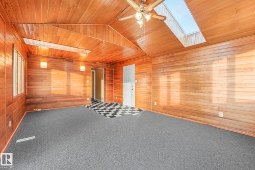 58 Huron Street S, Devon, AB - Indoor Photo Showing Other Room