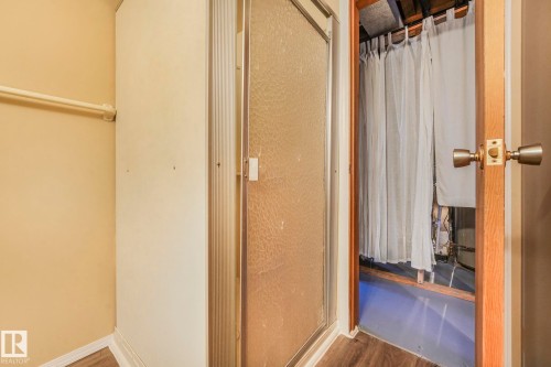 58 Huron Street S, Devon, AB - Indoor