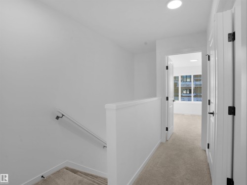 32 1009 Cy Becker Road, Edmonton, AB - Indoor Photo Showing Other Room