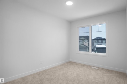 1323 11 Avenue, Edmonton, AB - Indoor Photo Showing Other Room