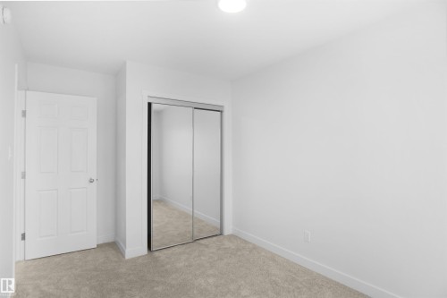 1323 11 Avenue, Edmonton, AB - Indoor Photo Showing Other Room