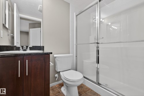 404 5370 Chappelle Road, Edmonton, AB - Indoor Photo Showing Bathroom