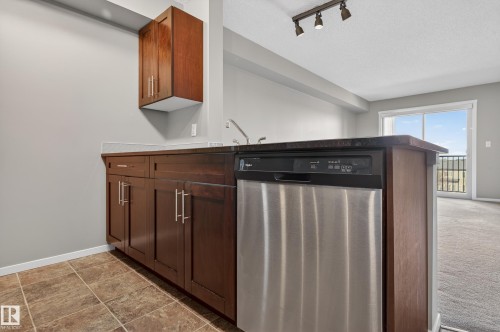 404 5370 Chappelle Road, Edmonton, AB - Indoor