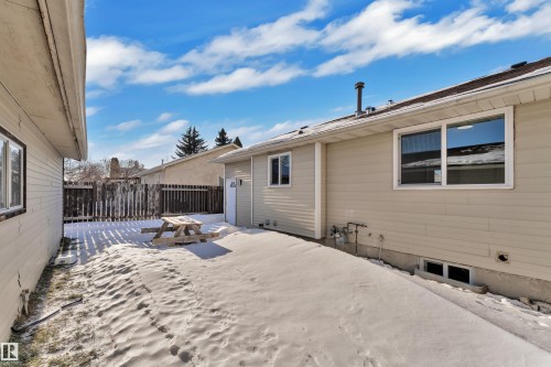 1755 37 Street, Edmonton, AB - Outdoor With Exterior