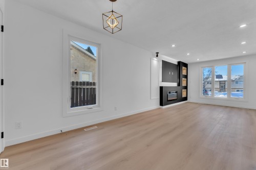 1755 37 Street, Edmonton, AB - Indoor