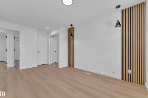 1755 37 Street, Edmonton, AB - Indoor Photo Showing Other Room
