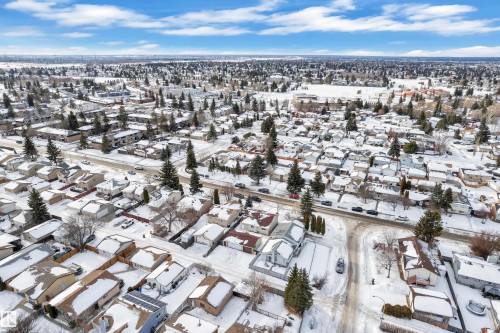 1755 37 Street, Edmonton, AB - Outdoor With View