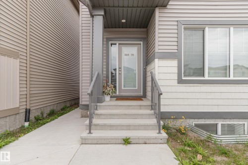 Doorway to property - 304 36 Avenue, Edmonton, AB - Outdoor