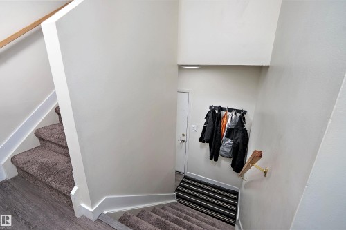 7 13460 Fort Rd, Edmonton, AB - Indoor