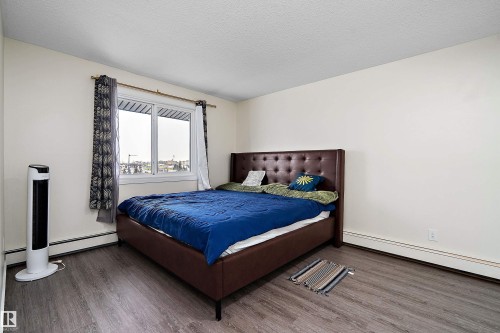 7 13460 Fort Rd, Edmonton, AB - Indoor Photo Showing Bedroom