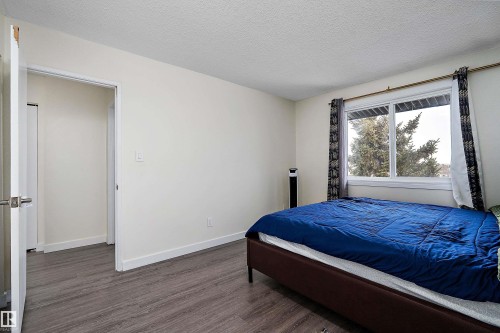 7 13460 Fort Rd, Edmonton, AB - Indoor Photo Showing Bedroom