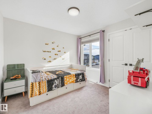 111 Bluff Cove, Leduc, AB - Indoor Photo Showing Bedroom