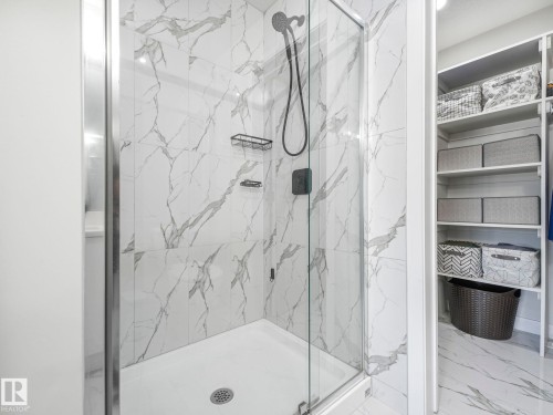 111 Bluff Cove, Leduc, AB - Indoor Photo Showing Bathroom