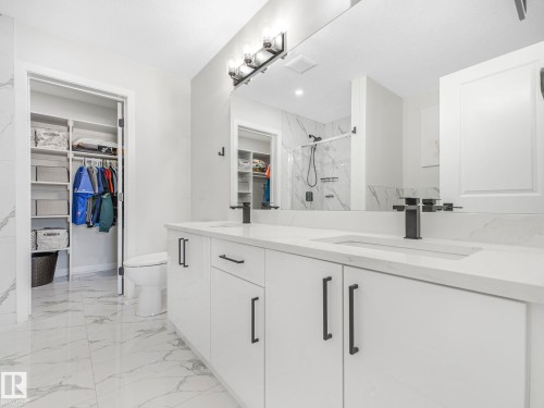 111 Bluff Cove, Leduc, AB - Indoor Photo Showing Bathroom