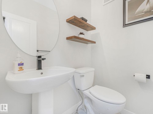 111 Bluff Cove, Leduc, AB - Indoor Photo Showing Bathroom