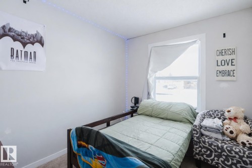 11611 145 Avenue, Edmonton, AB - Indoor Photo Showing Bedroom
