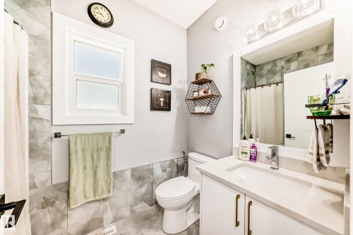 17920 59 Street, Edmonton, AB - Indoor Photo Showing Bathroom