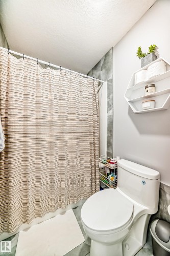 17920 59 Street, Edmonton, AB - Indoor Photo Showing Bathroom