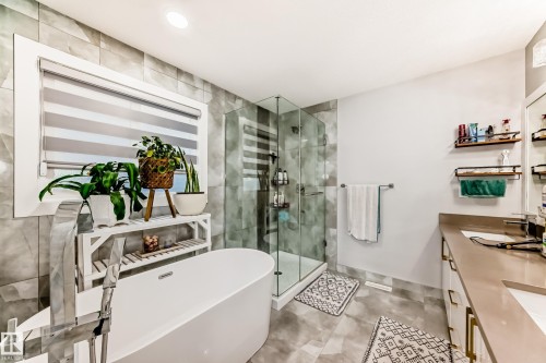 17920 59 Street, Edmonton, AB - Indoor Photo Showing Bathroom