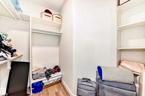 17920 59 Street, Edmonton, AB - Indoor With Storage