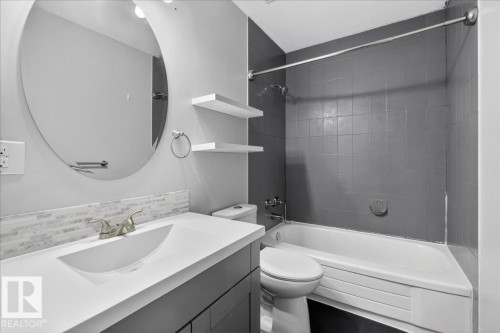 8 Erie Street S, Devon, AB - Indoor Photo Showing Bathroom