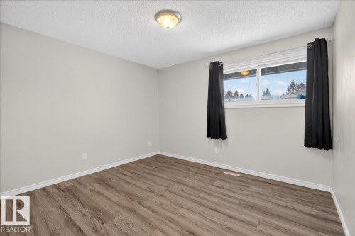 8 Erie Street S, Devon, AB - Indoor Photo Showing Other Room