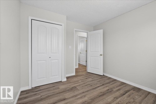 8 Erie Street S, Devon, AB - Indoor