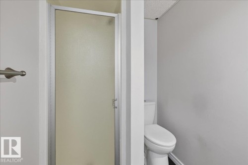 8 Erie Street S, Devon, AB - Indoor Photo Showing Bathroom