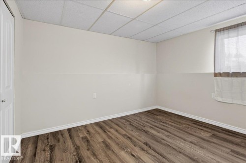 8 Erie Street S, Devon, AB - Indoor Photo Showing Other Room