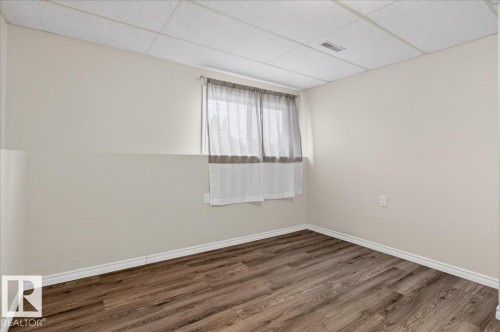 8 Erie Street S, Devon, AB - Indoor Photo Showing Other Room