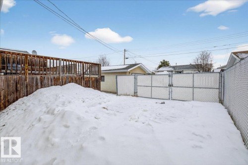 8 Erie Street S, Devon, AB - Outdoor