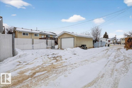 8 Erie Street S, Devon, AB - Outdoor