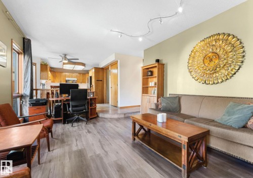 6018 156 Avenue, Edmonton, AB - Indoor Photo Showing Living Room