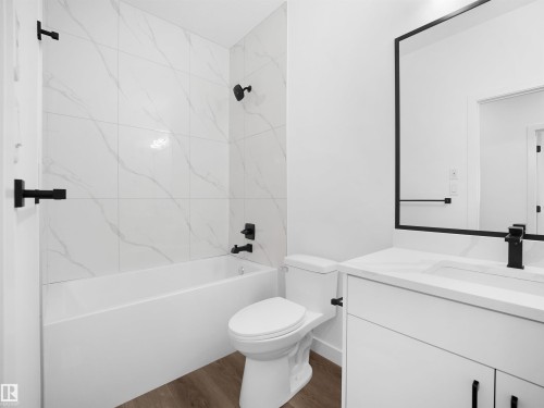 5015 46 Ave, Calmar, AB - Indoor Photo Showing Bathroom