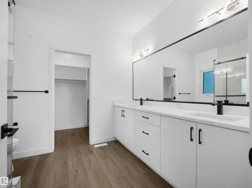 5015 46 Ave, Calmar, AB - Indoor Photo Showing Bathroom