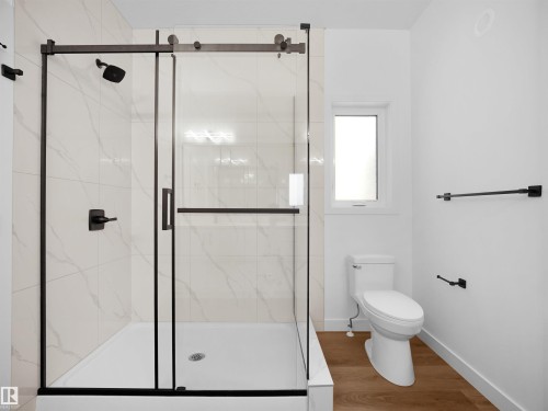 5015 46 Ave, Calmar, AB - Indoor Photo Showing Bathroom