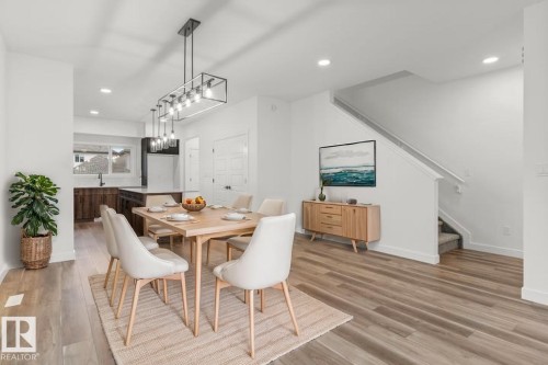 6222 175A Avenue, Edmonton, AB - Indoor Photo Showing Kitchen With Upgraded Kitchen