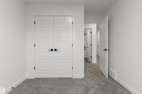 6222 175A Avenue, Edmonton, AB - Indoor Photo Showing Bathroom