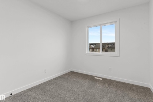 6222 175A Avenue, Edmonton, AB - Indoor Photo Showing Bathroom