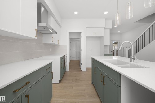 632 176 Avenue, Edmonton, AB - Indoor Photo Showing Kitchen With Double Sink With Upgraded Kitchen