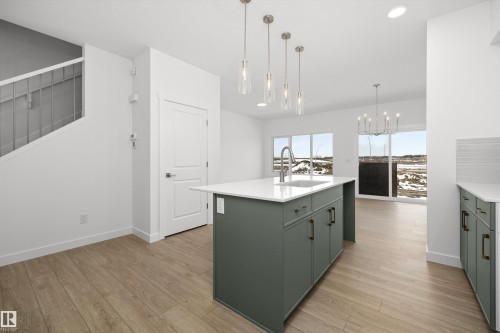 632 176 Avenue, Edmonton, AB - Indoor Photo Showing Kitchen With Upgraded Kitchen